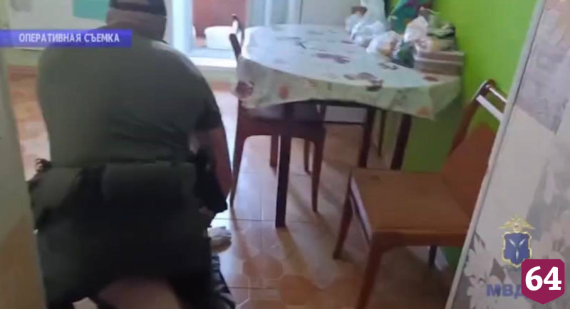 В Саратове 21-летнего юношу задержали за продажу аккаунтов для мессенджеров