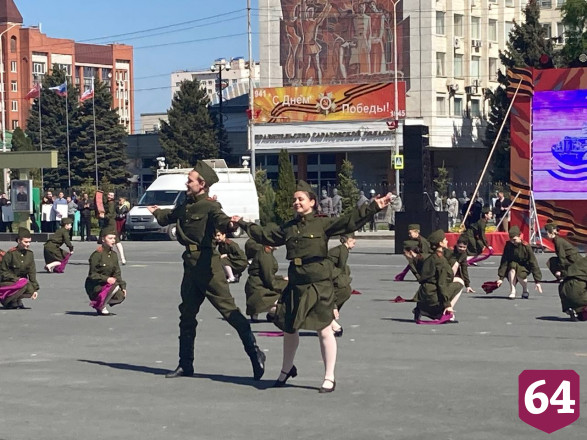 В Саратове состоялось торжественное прохождение войск в честь Дня Победы