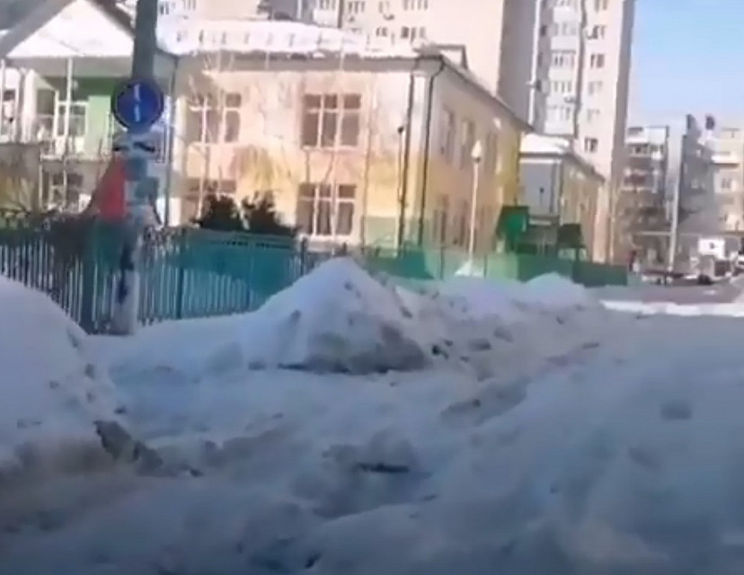 Дорогу в поликлинику и детсад жители назвали испытанием