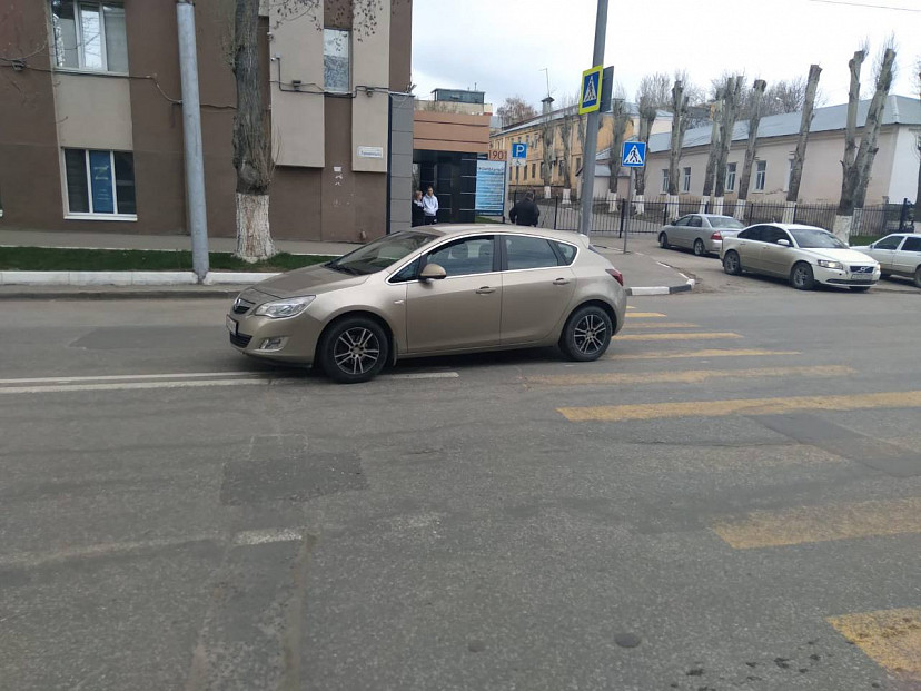 В Саратове автоледи сбила на «зебре» 14-летнюю девочку