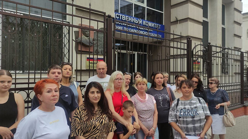 Саратовцы просят следователей проверить мешающих благоустройству сквера граждан