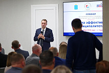 Роман Бусаргин напомнил муниципальным служащим об ответственности перед людьми