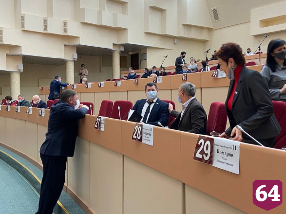 В Саратове после выговора министру 29 дорог передали на региональный уровень 