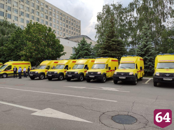 Для саратовских больниц закупили реанимобили по 4 млн рублей 