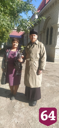 Священник создал у храма лесопитомник и раздает по Заволжью дубы