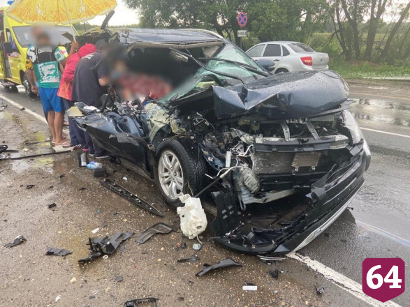 Под Саратовом в ДТП с грузовиком погибла женщина