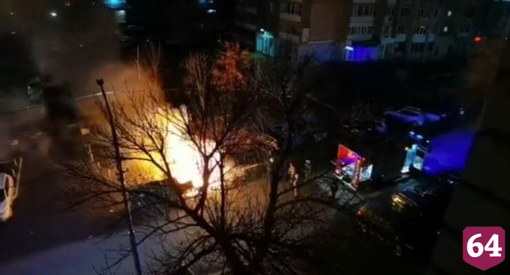 В центре Саратова полыхали мусорные баки