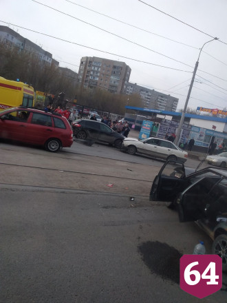 Девушка и 10-месячный ребенок травмировались в массовом ДТП 