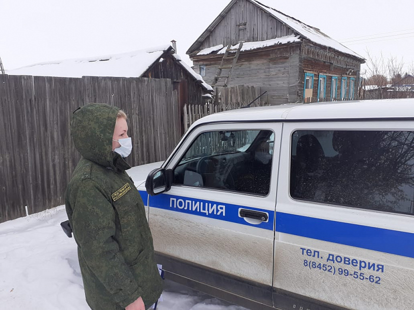 Сын обнаружил мертвой жительницу Саратовской области