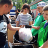 Саратовцев попросили использовать авоськи вместо одноразовых пакетов