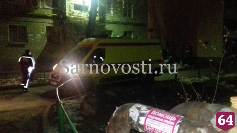 Ночью пожарные отбивали от огня дом на Рахова