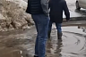 Саратовцы показали реку во дворе многоэтажки под хит Пугачевой