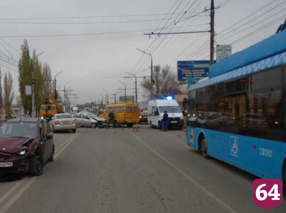 Девушка на «Матизе» устроила массовое ДТП