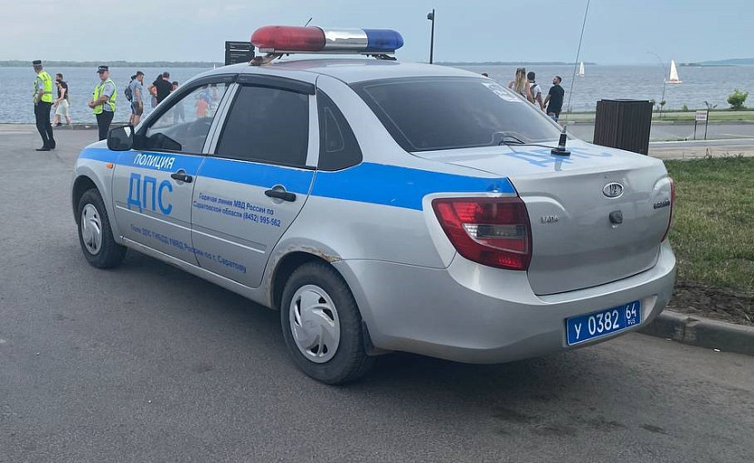 Автоинспекторы Саратова проводят рейд по нетрезвым водителям