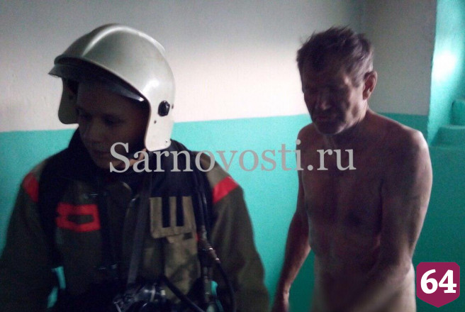 Пьяный голый мужчина устроил пожар в высотке