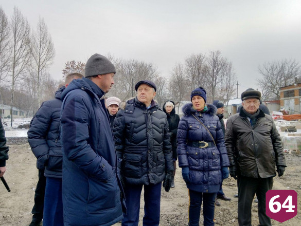  Губернатор потребовал немедленно запустить тепло для продолжения строительства детского сада 