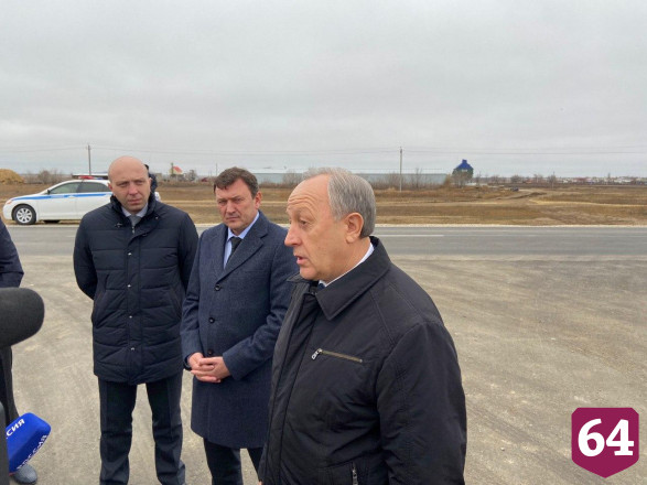 Губернатор потребовал повысить зарплату дорожным рабочим до 30 тысяч рублей 