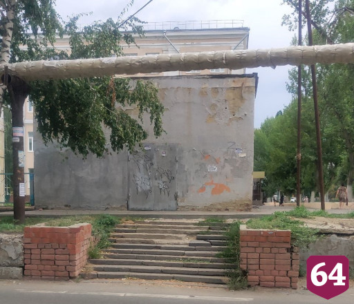 Пешеходный переход у саратовской школы восстановят к 1 сентября 