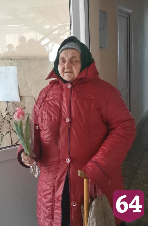 Женщины из Донбасса в Саратове плакали от цветов к 8 Марта