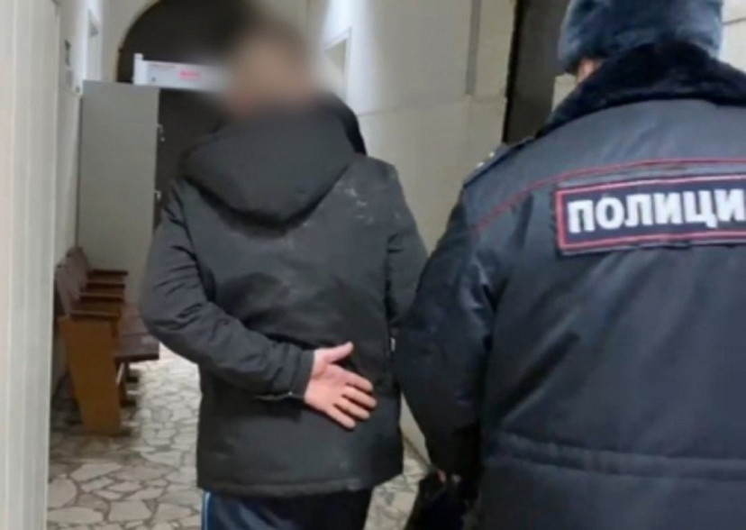 Саратовец покусал полицейского в отделе и отправился на строгий режим