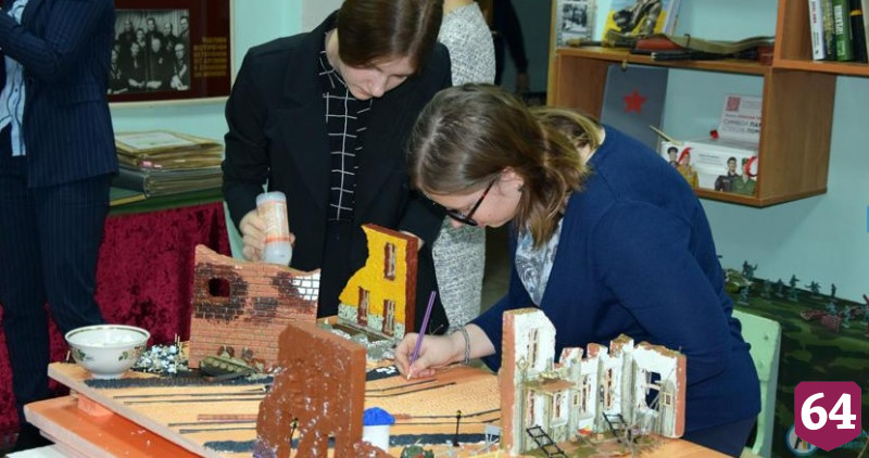 Аткарские школьники создают уникальную диараму боя за Рейхстаг