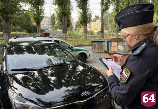 Саратовские приставы арестовали иномарки должников за тепло и воду