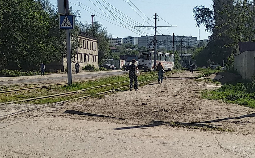 В Саратове вагон сошел с рельсов и остановил трамваи 