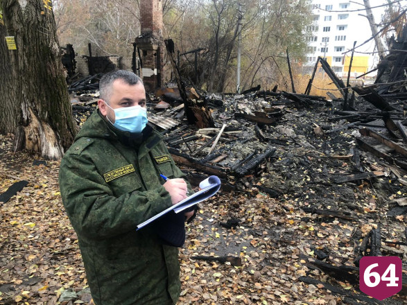 На пожаре в расселенном доме погиб неизвестный