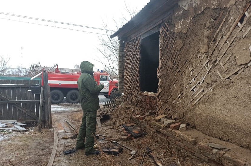 На пожаре в 2-квартирном доме сгорел мужчина 