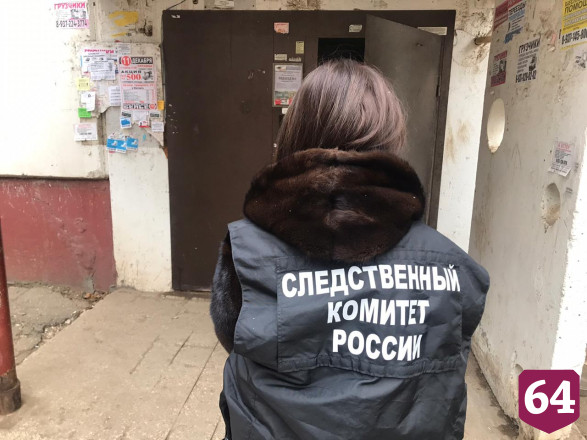 В ванной квартиры нашли труп с ожогами и кровоподтеками