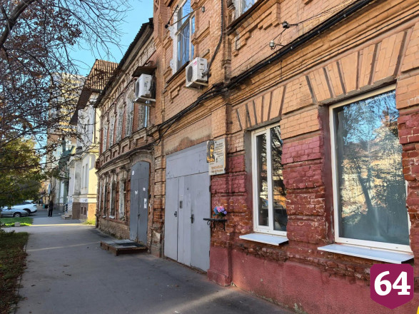 Глеб Пускепалис на первый гонорар в Саратове купил кружку