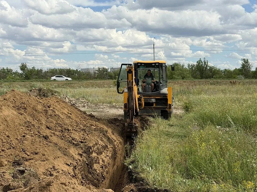В Энгельсском районе для многодетных семей строят водопровод