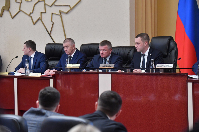 Саратовский губернатор сравнил отпуска чиновников с дезертирством 
