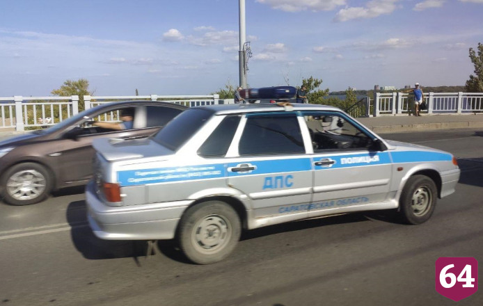 Авария на мосту парализовала движение из Саратова в Энгельс 