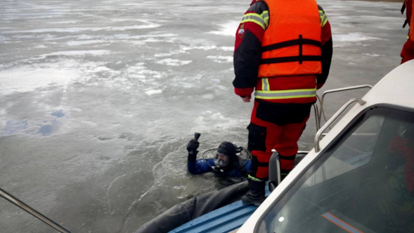 Под Саратовом водолазы вытащили из Волги тело пенсионера