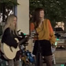Саратовская актриса исполняла шансон и собирала деньги в центре Москвы