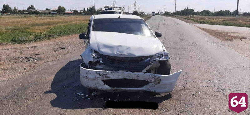 Под Саратовом автоледи устроила ДТП и попала в больницу