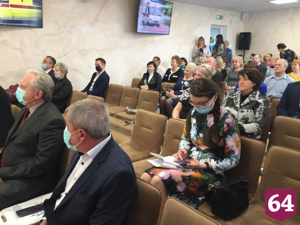 В Саратове наградили лучших работников скорой помощи