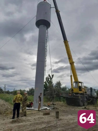 В селах Саратова устанавливают водонапорные башни