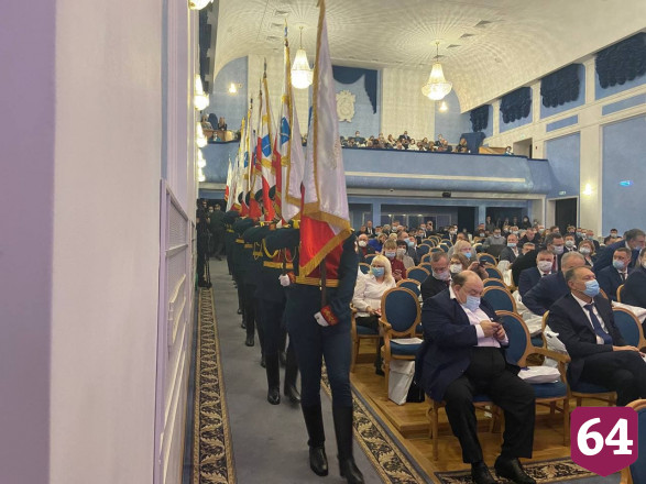 Саратовцам вручили госнаграды в честь юбилея области 