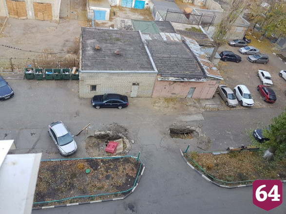 Чиновники обещают восстановить асфальт в Мирном переулке
