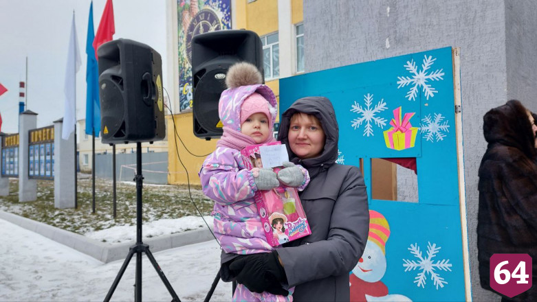 Главная елка саратовского города 32 года росла во дворе жителей