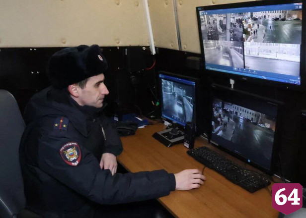 Общественный порядок в Рождество охраняли свыше 900  саратовских полицейских
