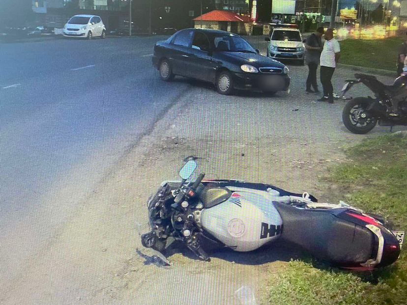 В Юбилейном водитель иномарки сбил мотоциклиста