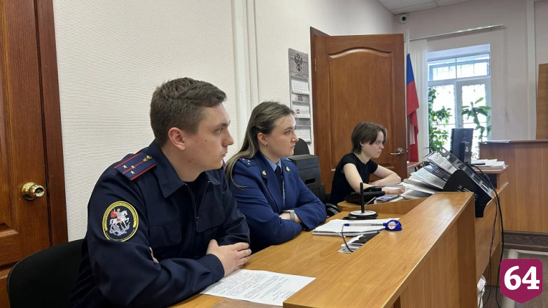 Бывшему главе Вольского района Андрею Татаринову продлили домашний арест 