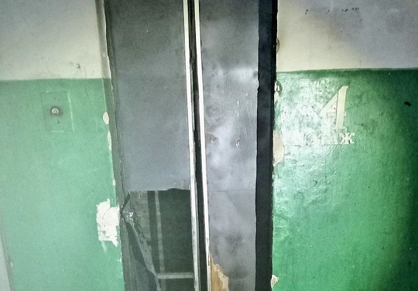 В многоэтажке на Азина горел лифт