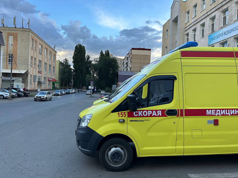 В Саратове 6-летняя девочка едва не утонула в бассейне