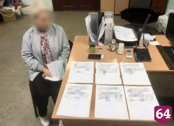 В Саратове председателя ЖСК осудили за продажу контракта на ремонт дома