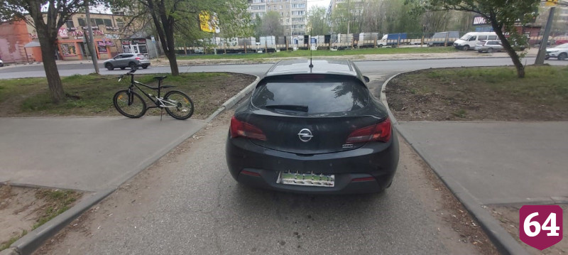 В Саратове 16-летний велосипедист протаранил «Опель»