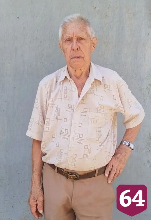 В Саратове 92-летний краснодеревщик дарит мебели вторую жизнь